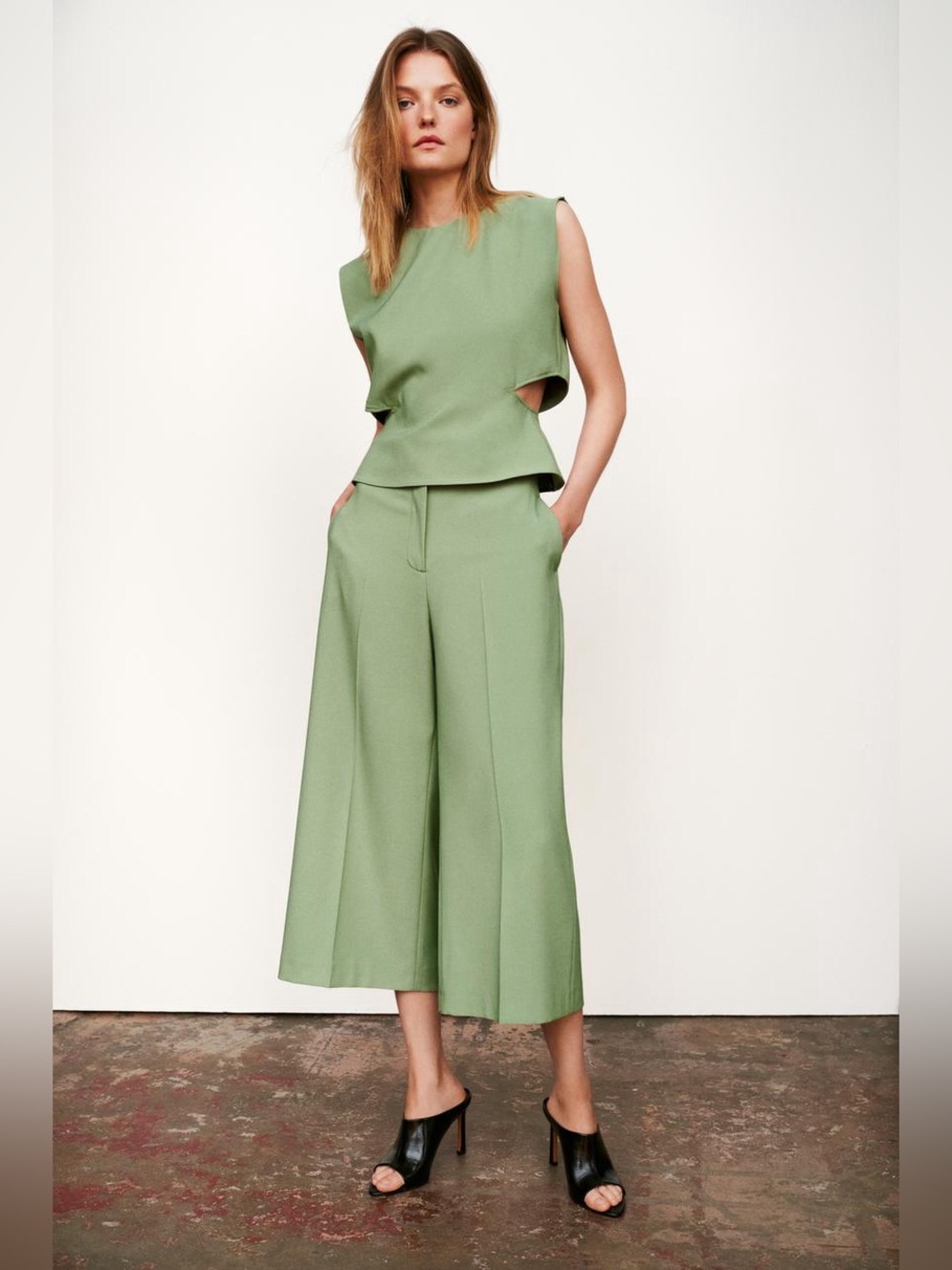 Zara, Crepe Cut-Out Top Size Small